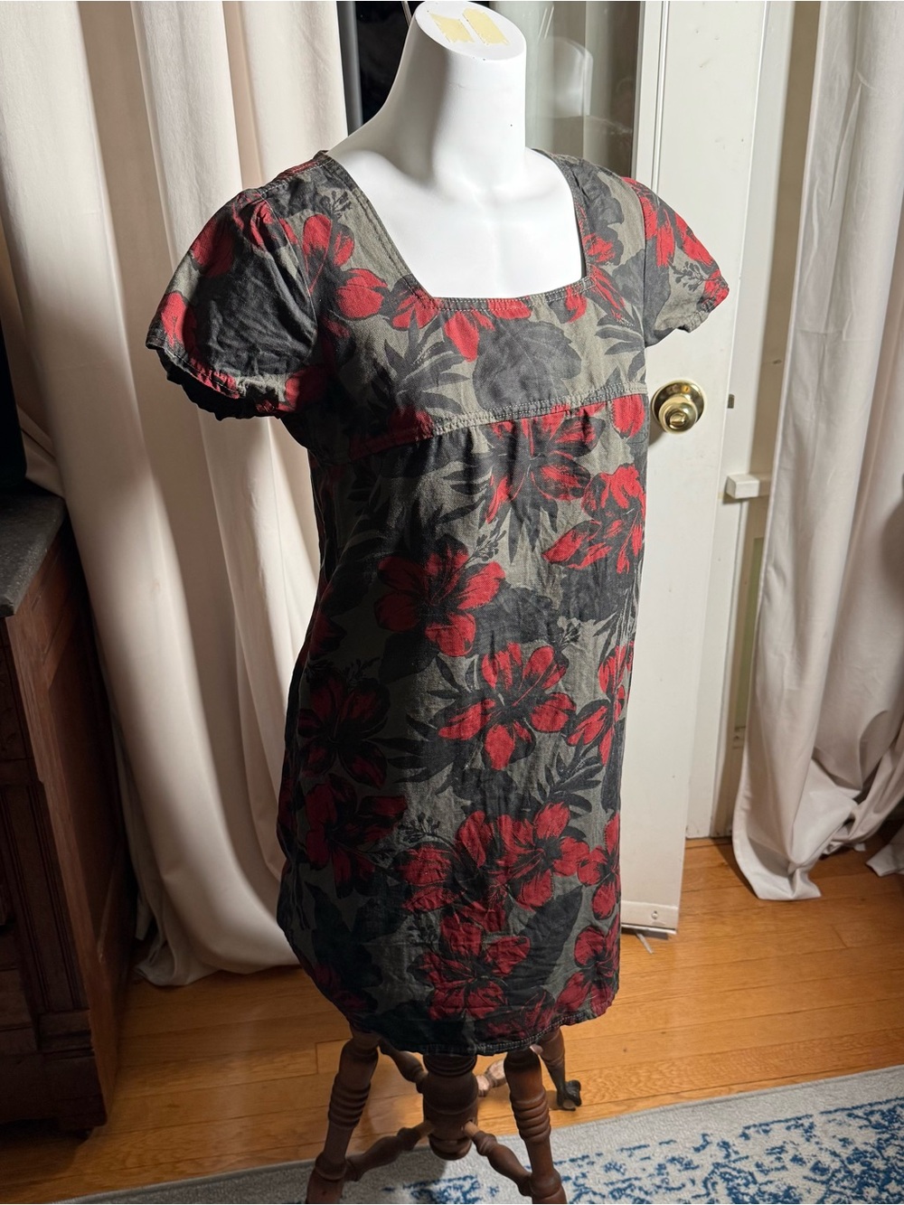 Women’s Gray and Red Floral Short Sleeve Cotton Linen Tunic Dress